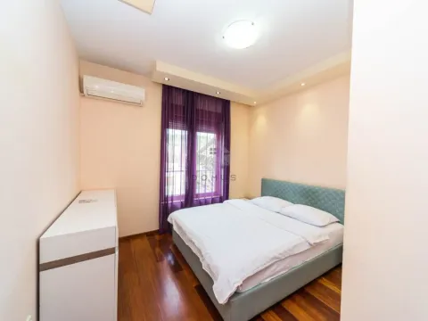 Izdavanje, dvosoban stan, 75m², Centar, Podgorica - image 6