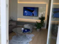 Izdavanje, dvosoban stan, 67m², Budva, Crna Gora