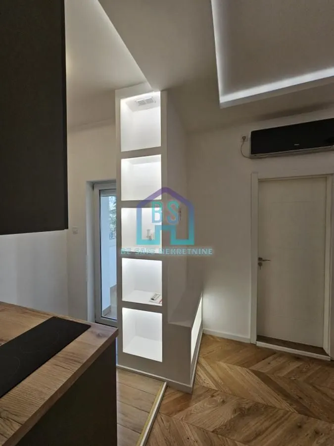 Prodaja, jednosoban stan, 21m², Stari grad, Novi Sad