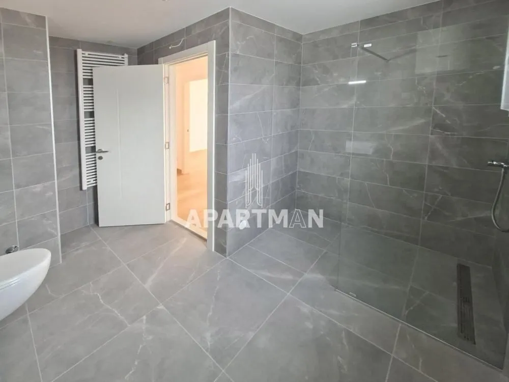 Prodaja, četvorosoban stan, 106m², Novi Beograd Blok 65, Novi Beograd Sve Podlokacije