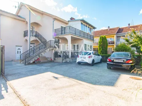 Izdavanje, trosoban stan, 130m², Gornja Gorica, Podgorica - image 15