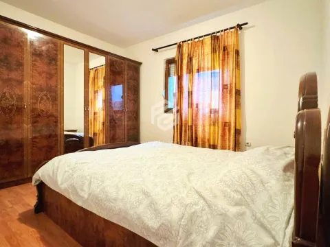 Izdavanje, trosoban stan, 110m², Masline, Podgorica - image 13