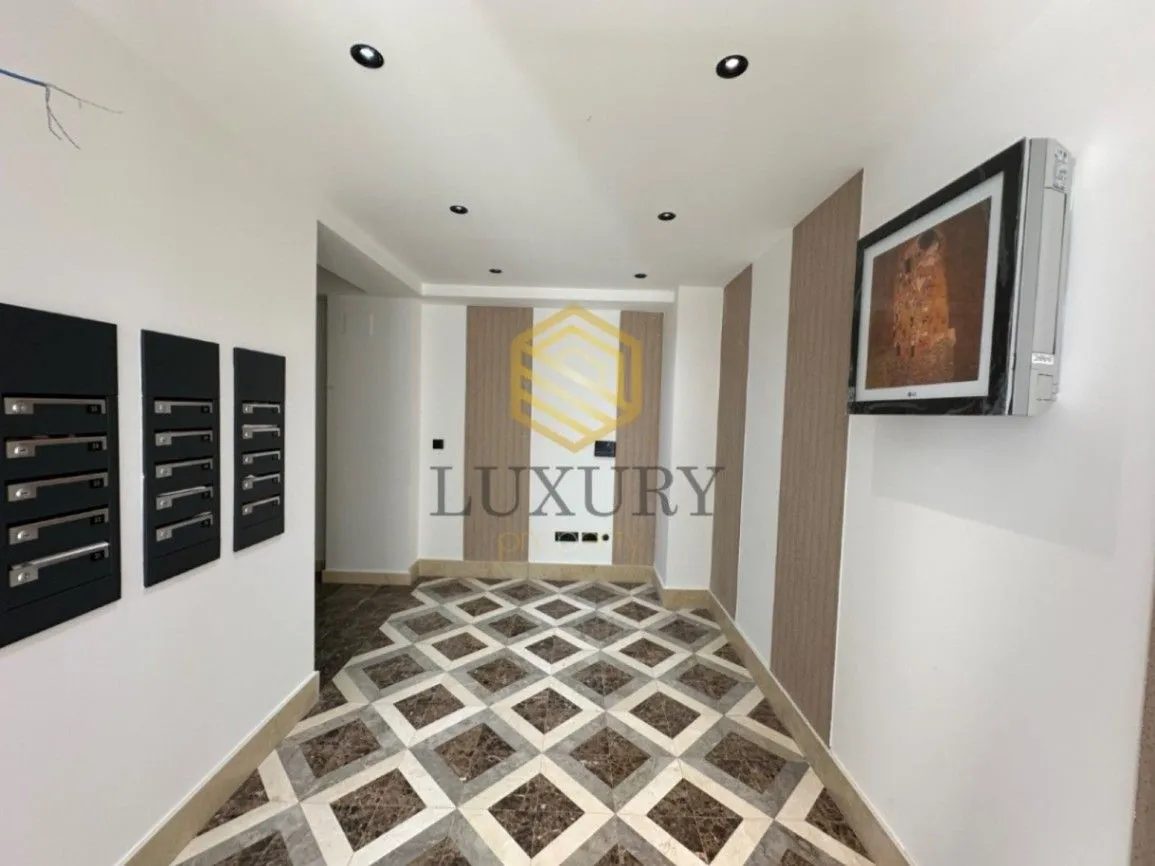 Prodaja, jednosoban stan, 47m², Centar, Podgorica