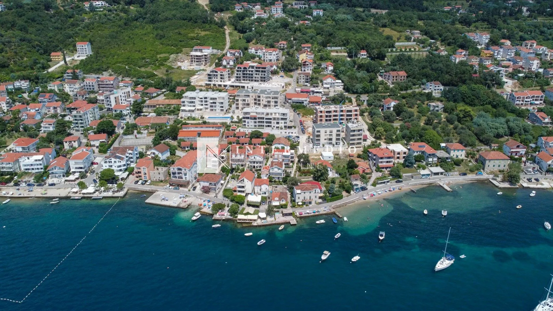 Prodaja, dvosoban stan, 100m², Baošići, Herceg Novi