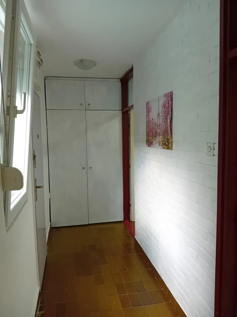 Izdavanje, trosoban stan, 70m², Blok 5, Podgorica