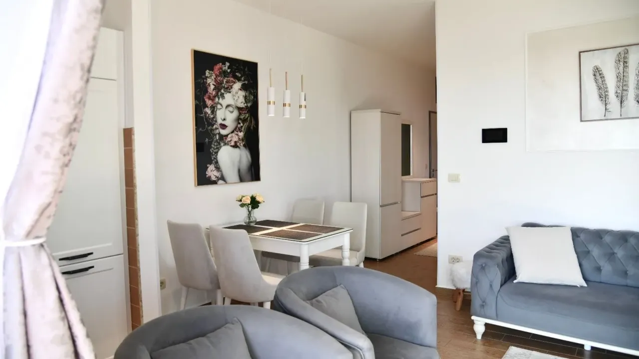 Prodaja, dvosoban stan, 72m², Bečići, Budva