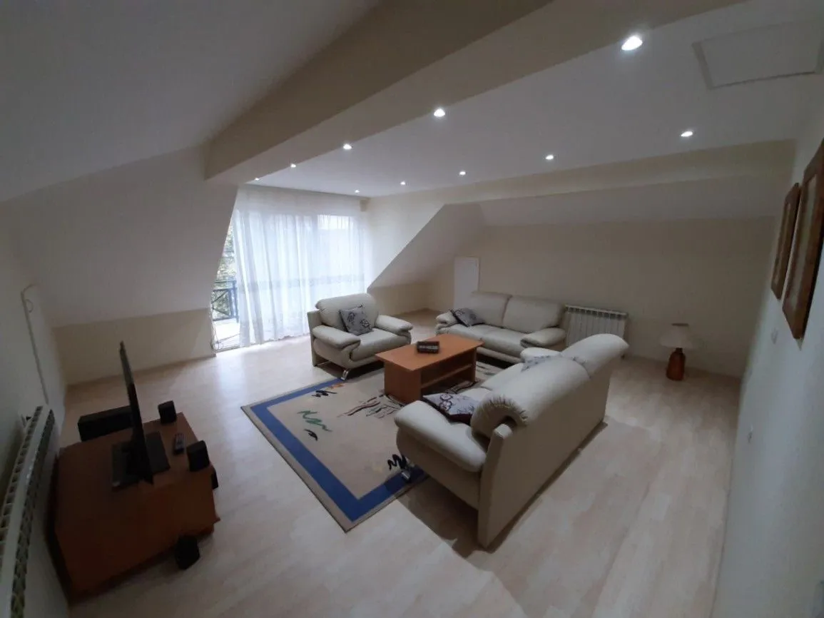 Prodaja,  kuća, 392m2, Lazarevac, Beograd