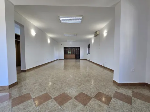 Rent, office space, 390m², Zabjelo, Podgorica - image 2