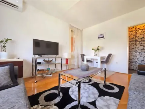 Izdavanje, jednosoban stan, 45m², Zabjelo, Podgorica - image 4