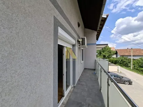 Izdavanje, trosoban stan, 115m², Klisa, Novi Sad Sve Podlokacije - image 11
