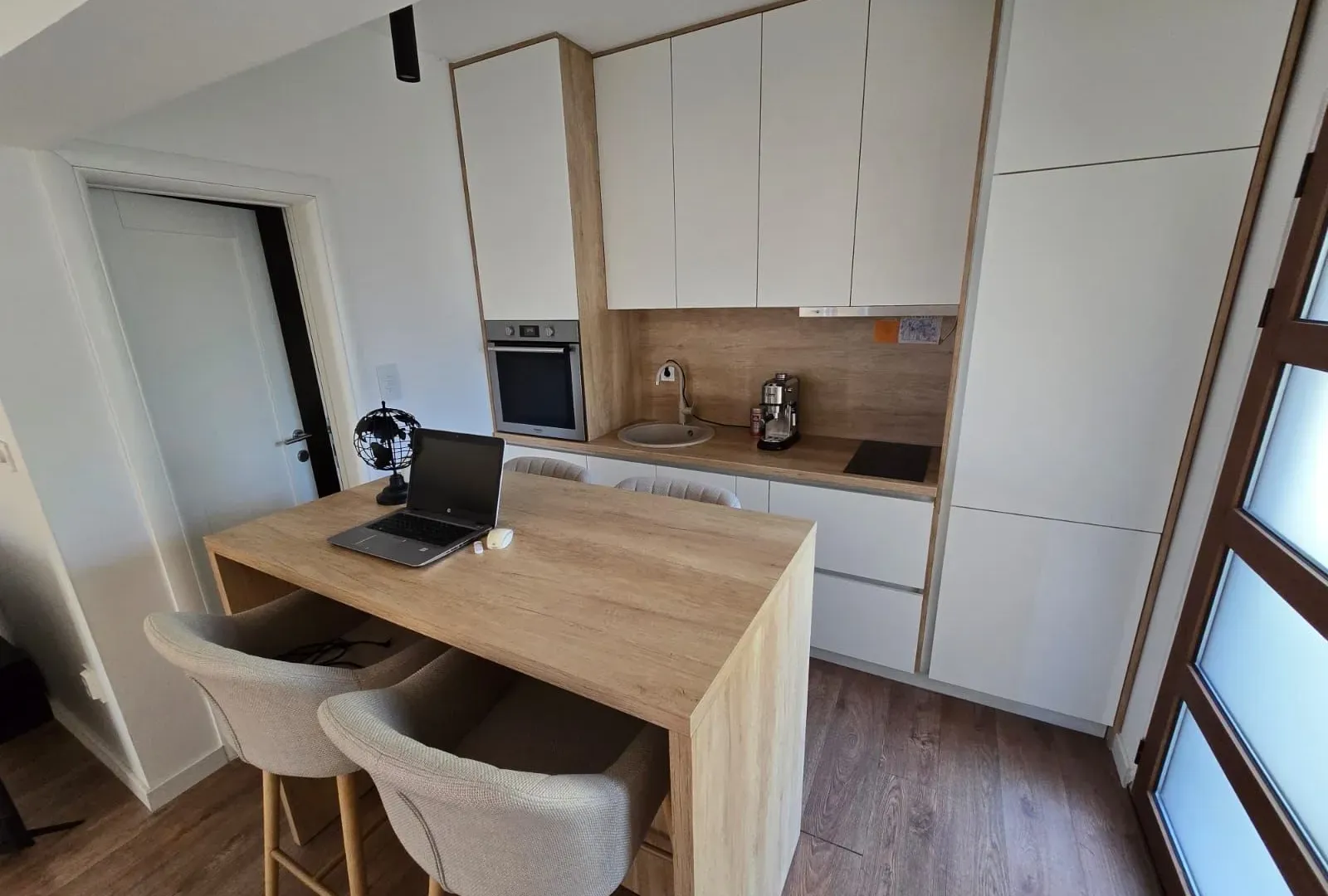 Prodaja, jednosoban stan, 50m², Kalimanj, Tivat