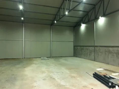 Izdavanje, poslovni prostor, 410m², Batajnica, Beograd