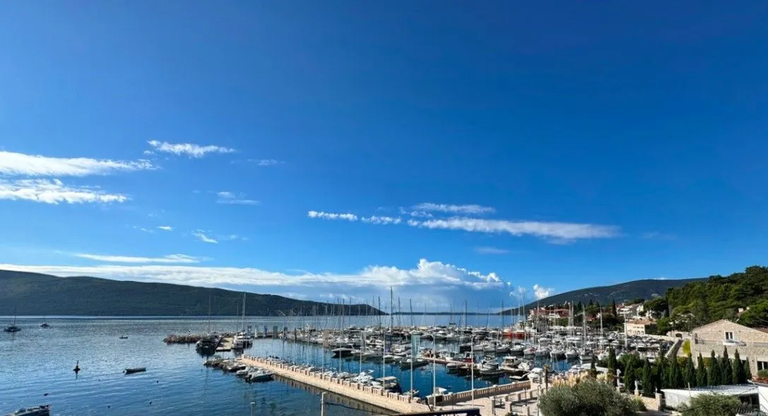 Prodaja, dvosoban stan, 50m², Herceg Novi, Crna Gora