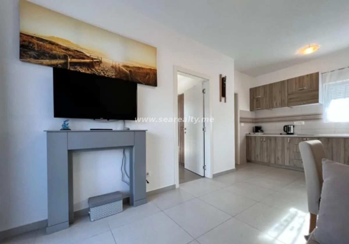 Prodaja, jednosoban stan, 71m², Tivat, Crna Gora