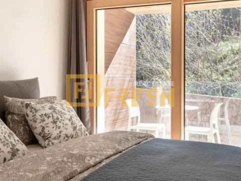 Prodaja, četvorosoban stan, 253m², Kotor, Crna Gora - image 31