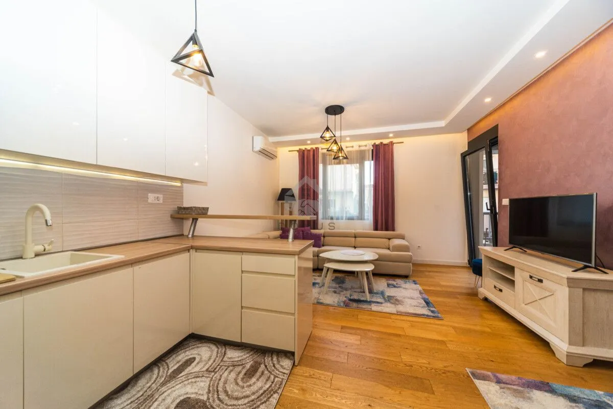Rent, two bedroom apartment, 65m², Blok 9, Podgorica