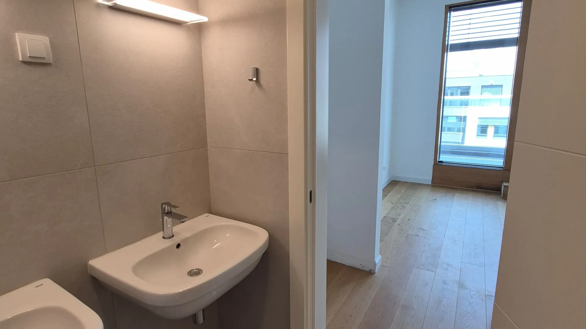 Sale, three bedroom apartment, 107m², Novi Beograd Blok 65, Novi Beograd Sve Podlokacije