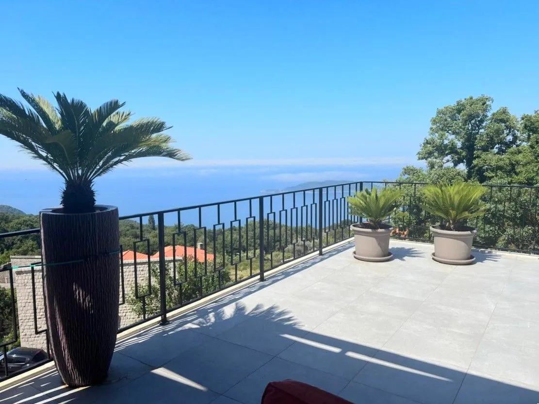 Sale, house, 300m², Kuljače, Budva