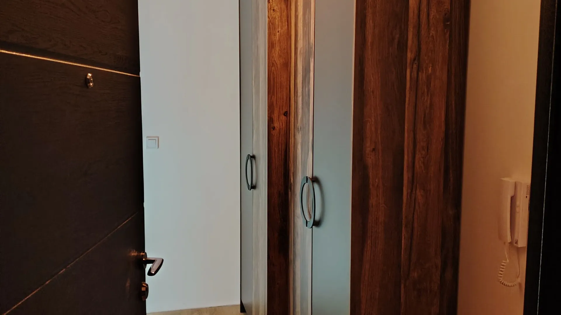 Prodaja, dvosoban stan, 58m², Gruda, Cetinje