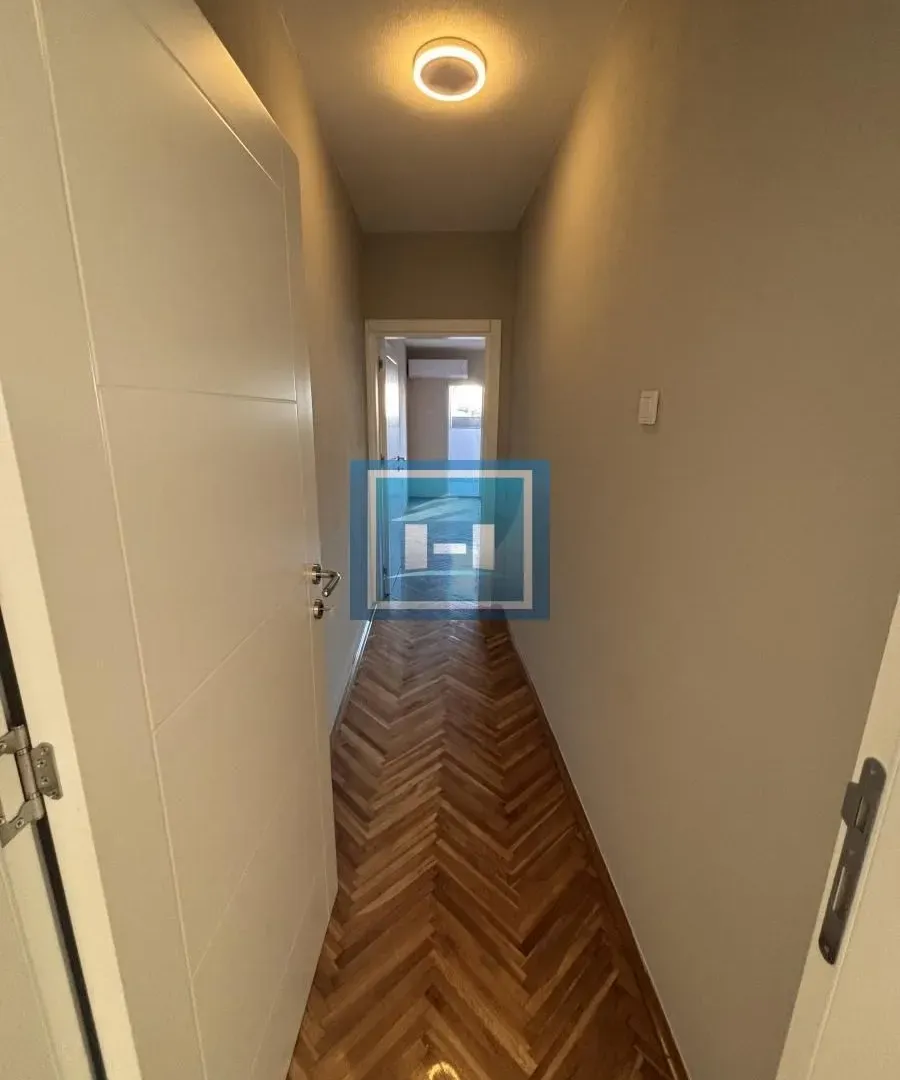 Prodaja, trosoban stan, 107m², Centar, Jagodina