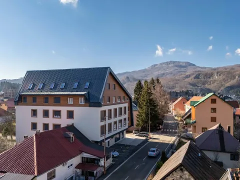 Sale, two bedroom apartment, 60m², Kolašin, Crna Gora - image 24