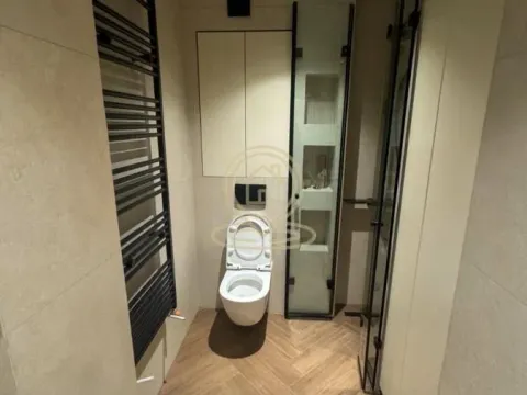 Izdavanje, poslovni prostor, 66m², Sarajevska, Beograd - image 6