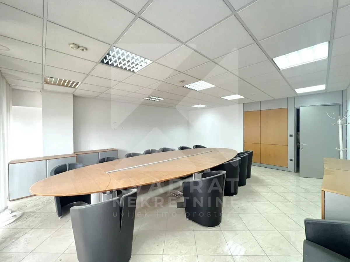 Rent, office space, 412m², Preko Morače, Podgorica