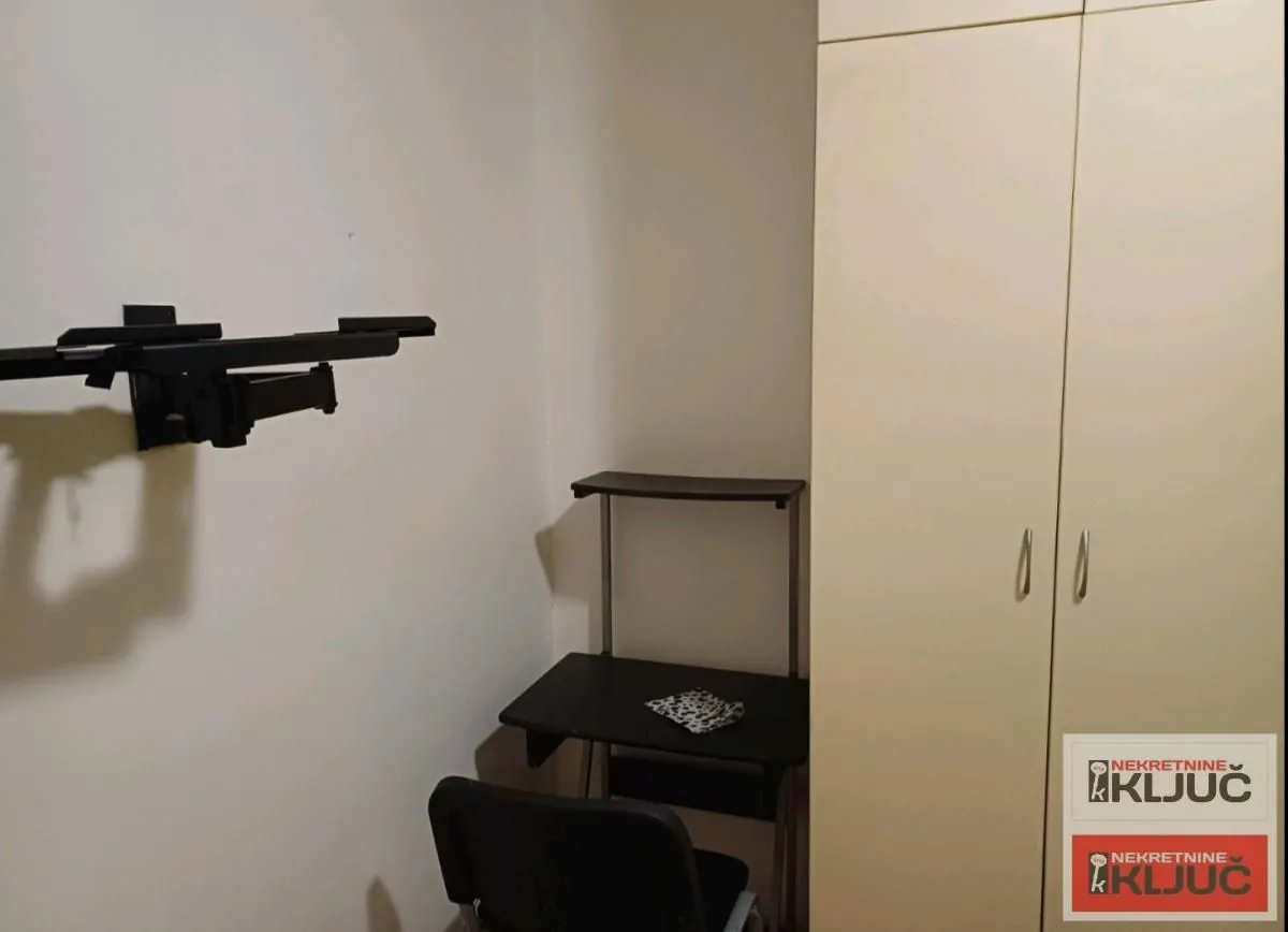 Izdavanje, jednosoban stan, 40m², Grbavica, Novi Sad Sve Podlokacije