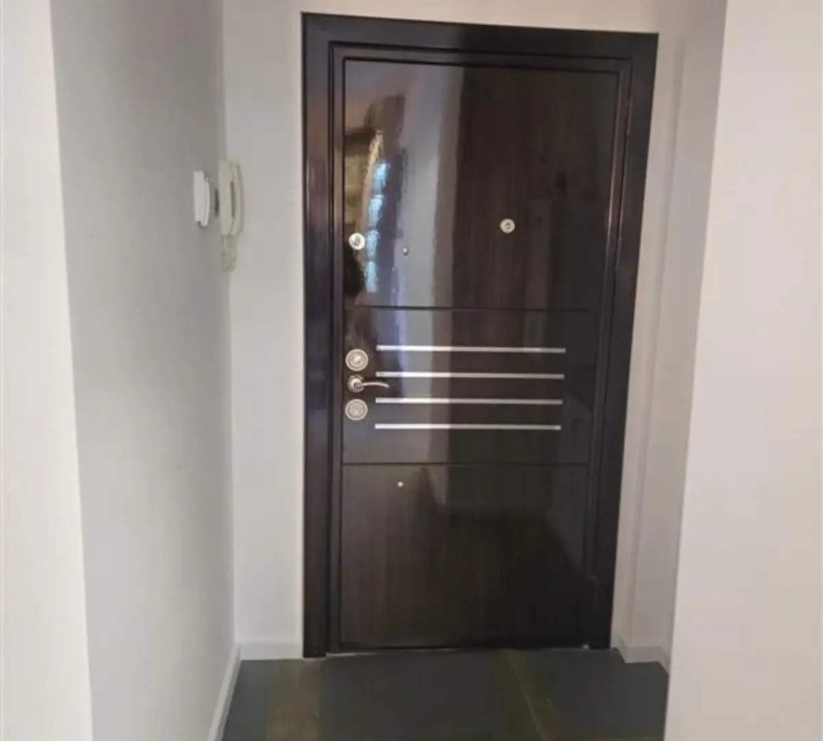 Rent, four bedroom apartment, 98m², Vračar Sve Podlokacije, Beograd