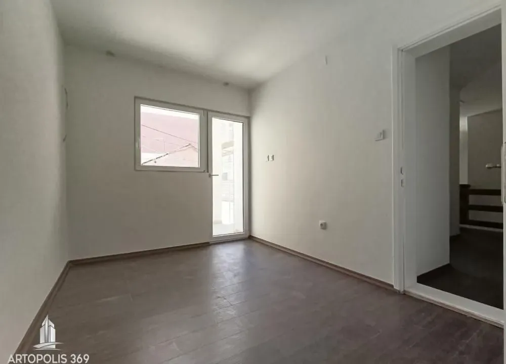 Sale, four bedroom apartment, 87m², Zemun Sve Podlokacije, Beograd