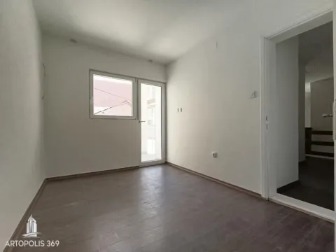 Stan in Zemun Sve Podlokacije