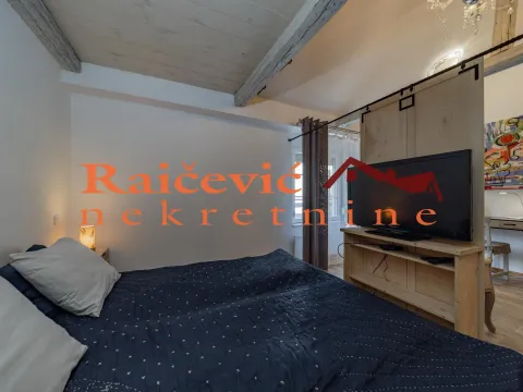 Izdavanje, kuća, 80m², Cvetni Trg, Vračar Sve Podlokacije - image 14