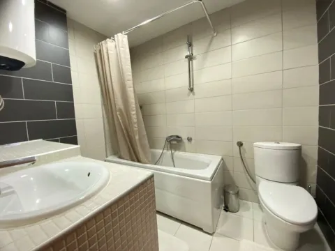 Izdavanje, dvosoban stan, 66m², Centar, Podgorica - image 10