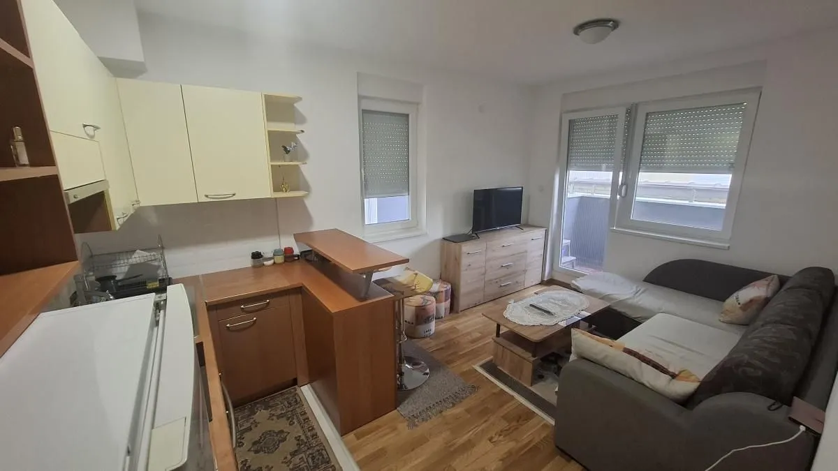 Izdavanje, jednosoban stan, 32m², Telep, Novi Sad Sve Podlokacije