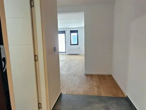 Sale, three bedroom apartment, 60m², Cvetkova Pijaca, Zvezdara Sve Podlokacije - image 3