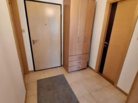 Izdavanje, jednosoban stan, 55m², Pobrežje, Podgorica - image 5