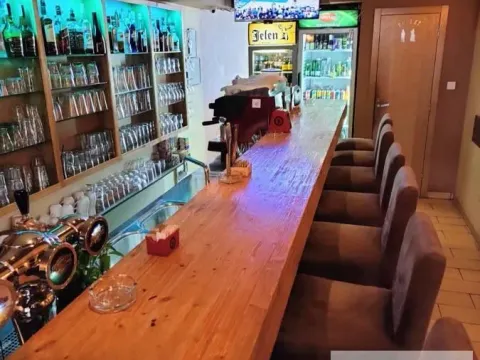 Prodaja, poslovni prostor, 65m², Ruma, Srbija - image 1