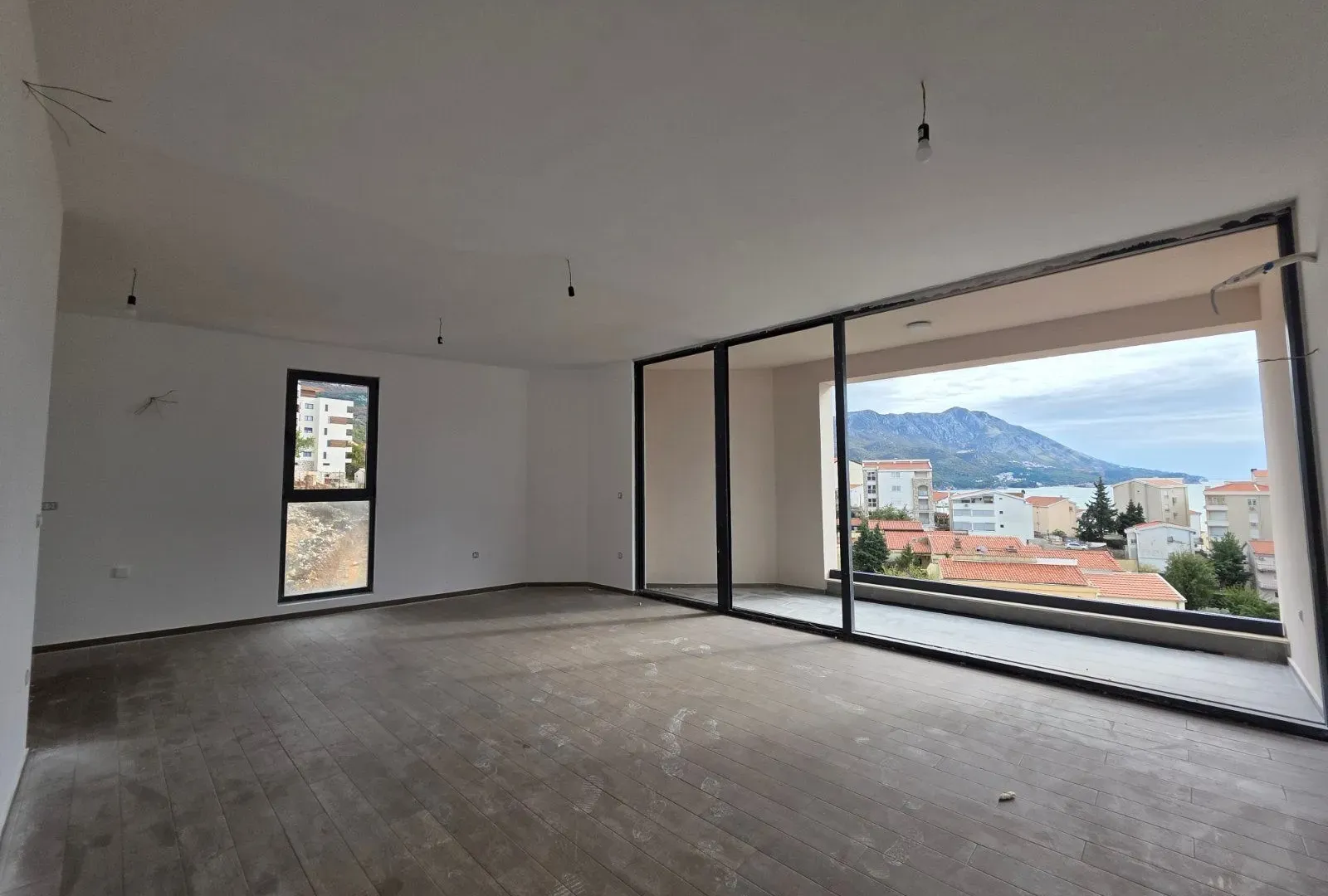 Prodaja, dvosoban stan, 105m², Bečići, Budva