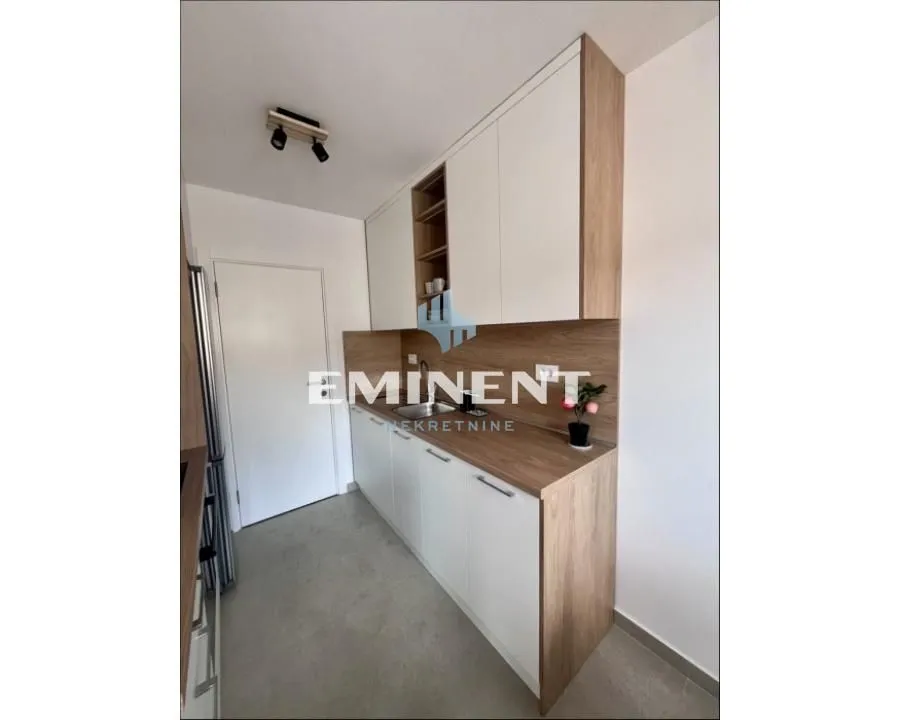 Rent, two bedroom apartment, 60m², Stari Grad, Beograd