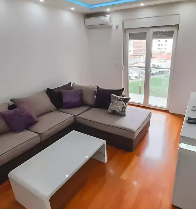 Izdavanje, jednosoban stan, 40m², Zabjelo, Podgorica