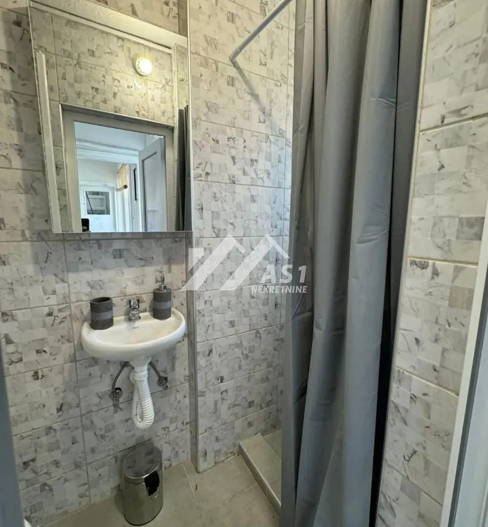 Izdavanje, stan, 30m², Novi Sad Sve Podlokacije, Novi Sad