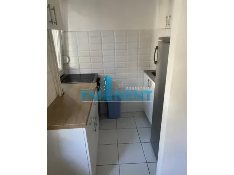 Izdavanje, trosoban stan, 65m², Stari Grad, Beograd - image 5