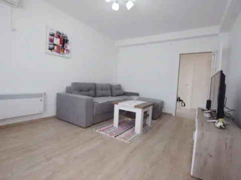 Rent, one bedroom apartment, 53m², Centar, Tivat