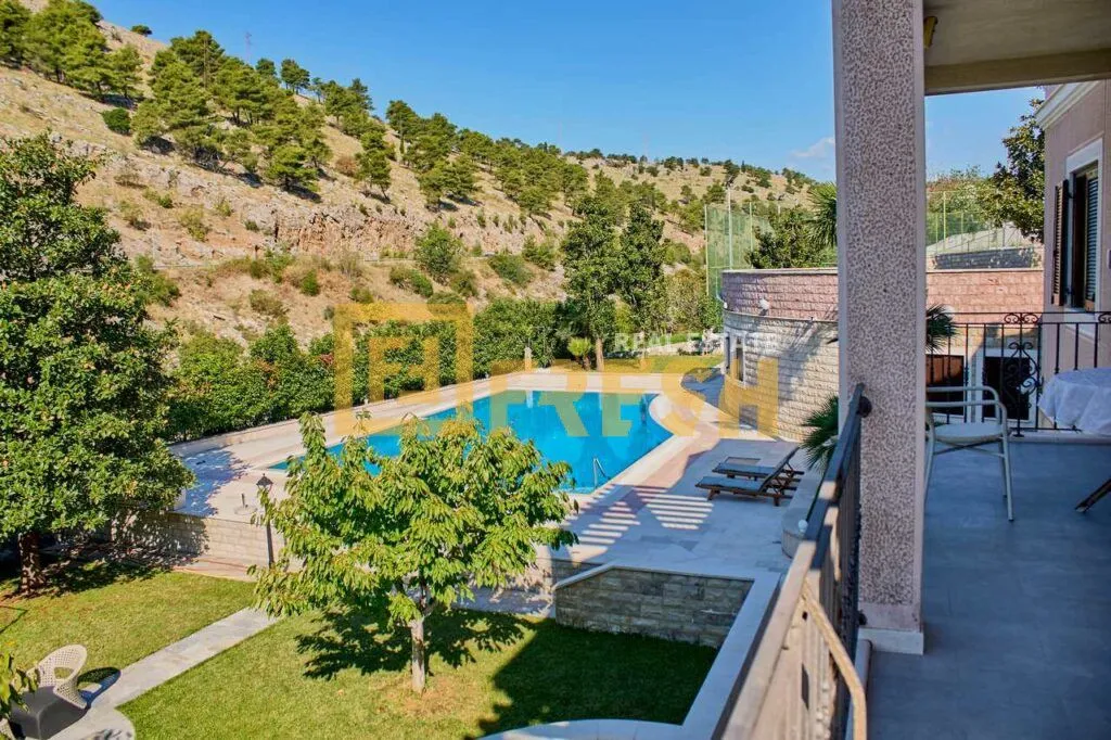 Sale, house, 300m², Zagorič, Podgorica