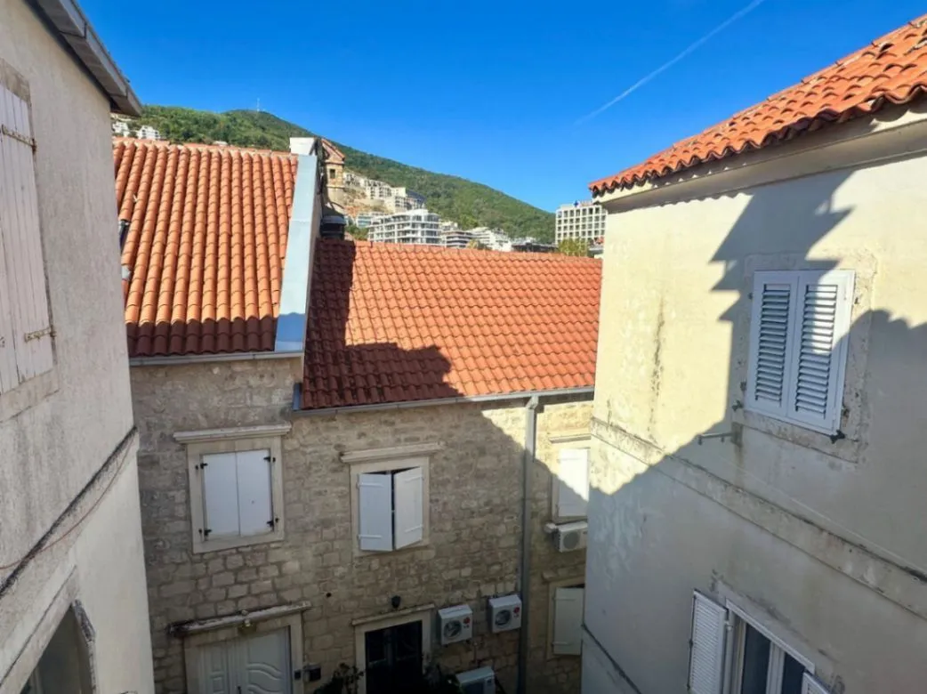 Sale, three bedroom apartment, 86m², Stari Grad, Budva