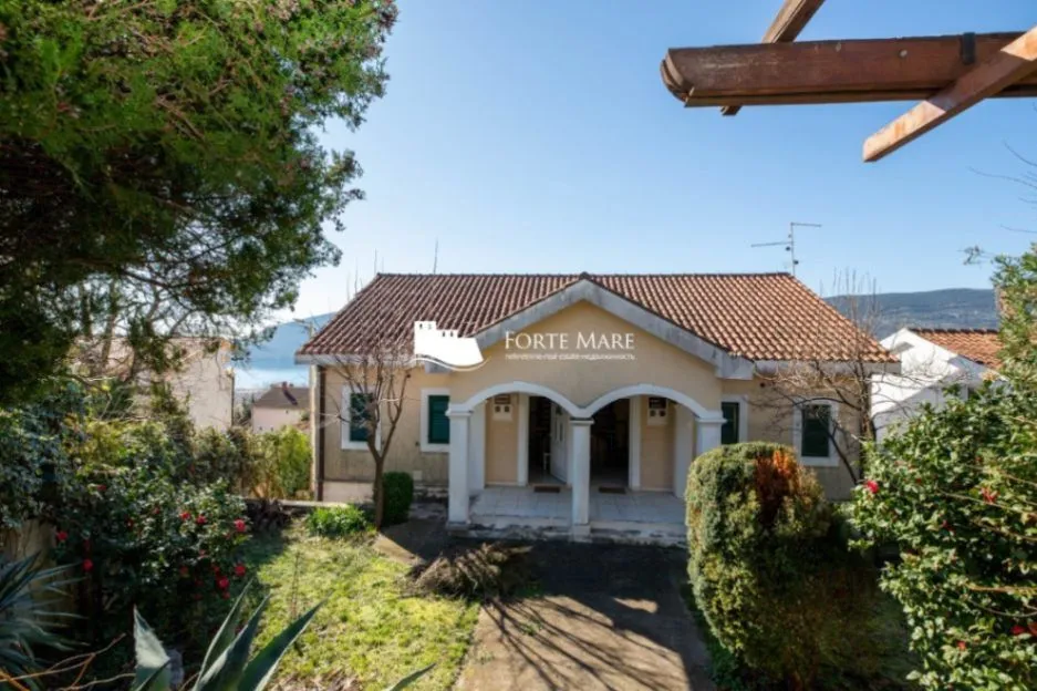 Prodaja, kuća, 252m², Topla, Herceg Novi