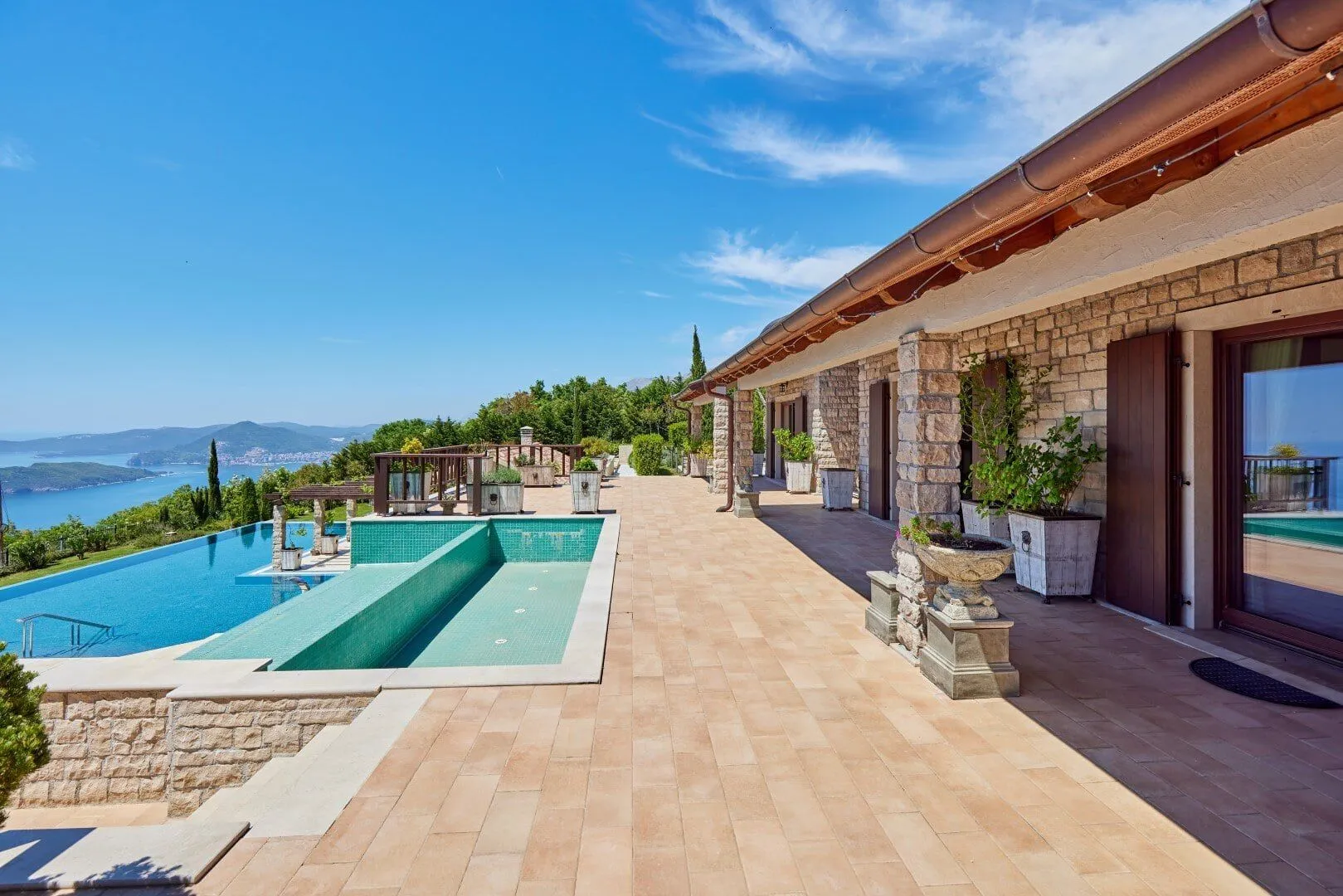 Sale, house, 2191m², Blizikuće, Budva