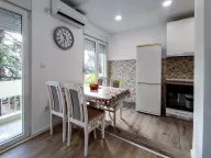 Izdavanje, dvosoban stan, 74m², Pobrežje, Podgorica - image 14