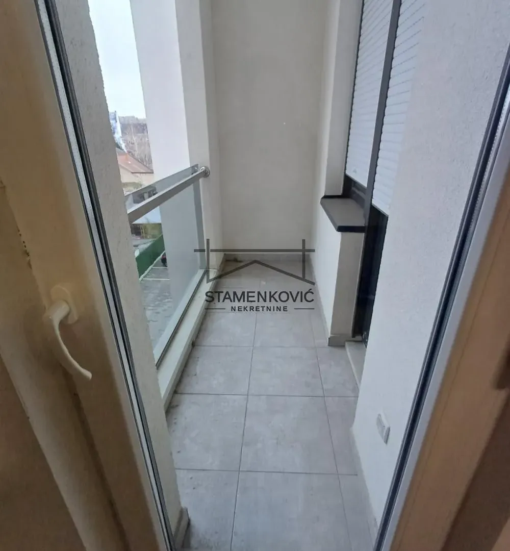Prodaja, dvosoban stan, 43m², Salajka, Novi Sad Sve Podlokacije