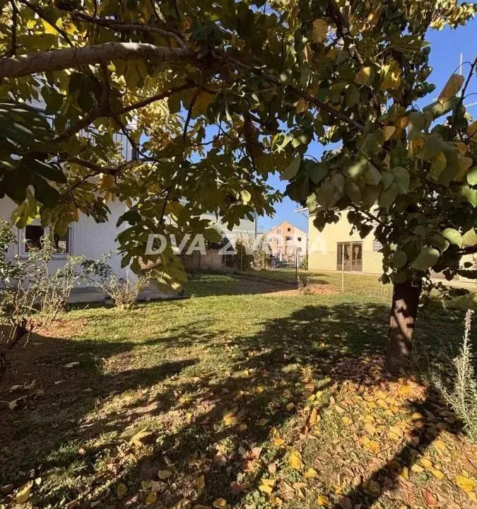 Prodaja, kuća, 167m², Sremska Kamenica, Petrovaradin